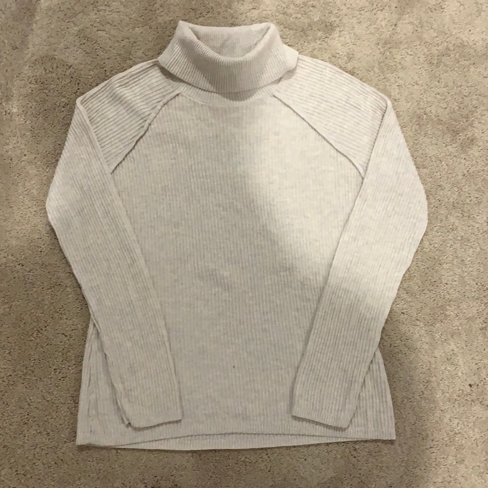 Abercrombie and Fitch Ribbed Oatmeal Turtleneck large